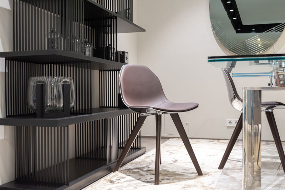 validan stolice slide